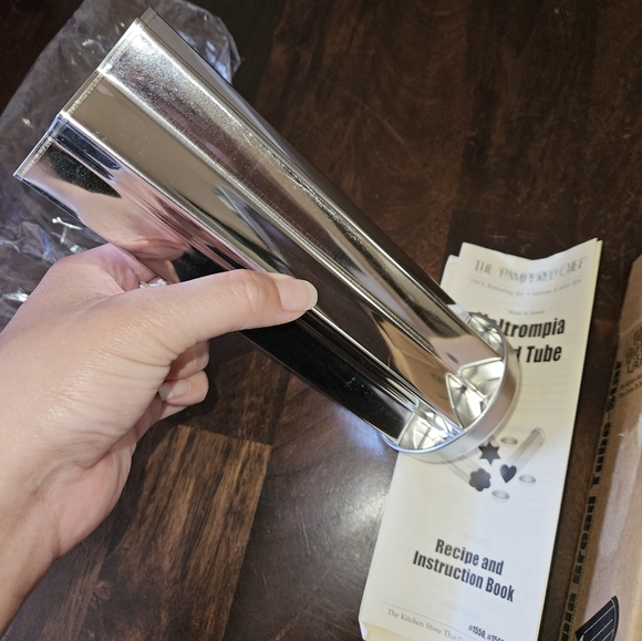 Pampered Chef Star Valtrompia Bread Tube, NIB #1570 - Picture 5 of 6